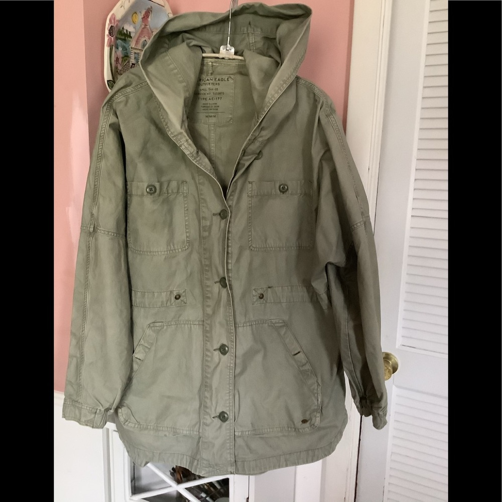 American Eagle Light olive trench med EUC
